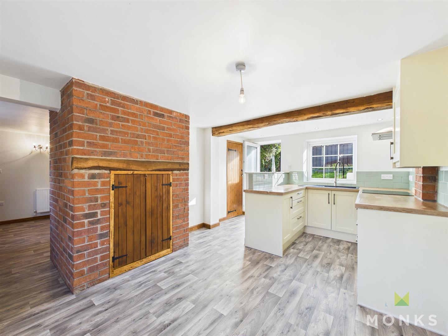 8 Upper Chirk Bank, Wrexham, LL14 5EA Let Agreed